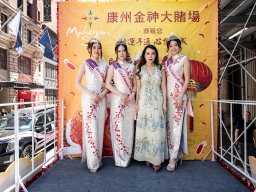 Miss Chinese Beauty Pageant appear at the 5th Asian Pacific Traditional Cultural Parade. Photo by Andy Yuen