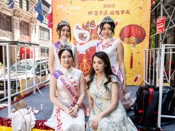Miss Chinese Beauty Pageant appear at the 5th Asian Pacific Traditional Cultural Parade. Photo by Andy Yuen