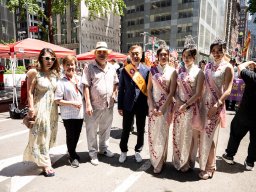 Miss Chinese Beauty Pageant appear at the 5th Asian Pacific Traditional Cultural Parade. Photo by Andy Yuen