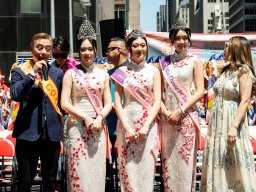 Miss Chinese Beauty Pageant appear at the 5th Asian Pacific Traditional Cultural Parade. Photo by Andy Yuen