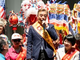 Miss Chinese Beauty Pageant appear at the 5th Asian Pacific Traditional Cultural Parade. Photo by Andy Yuen