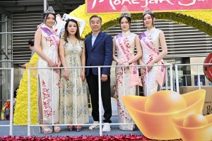 Miss Chinese Beauty Pageant appear at the 5th Asian Pacific Traditional Cultural Parade Photo by Andy Yuen