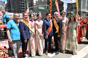 Miss Chinese Beauty Pageant appear at the 5th Asian Pacific Traditional Cultural Parade Photo by Andy Yuen