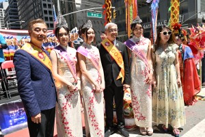 Miss Chinese Beauty Pageant appear at the 5th Asian Pacific Traditional Cultural Parade Photo by Andy Yuen