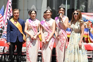 Miss Chinese Beauty Pageant appear at the 5th Asian Pacific Traditional Cultural Parade Photo by Andy Yuen