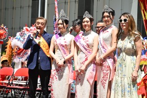Miss Chinese Beauty Pageant appear at the 5th Asian Pacific Traditional Cultural Parade Photo by Andy Yuen