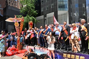 Miss Chinese Beauty Pageant appear at the 5th Asian Pacific Traditional Cultural Parade Photo by Andy Yuen