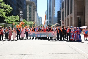 Miss Chinese Beauty Pageant appear at the 5th Asian Pacific Traditional Cultural Parade Photo by Andy Yuen