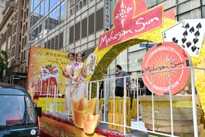 Miss Chinese Beauty Pageant appear at the 5th Asian Pacific Traditional Cultural Parade Photo by Andy Yuen