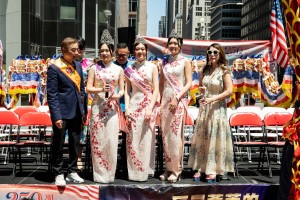 Miss Chinese Beauty Pageant appear at the 5th Asian Pacific Traditional Cultural Parade Photo by Andy Yuen
