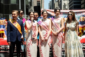 Miss Chinese Beauty Pageant appear at the 5th Asian Pacific Traditional Cultural Parade Photo by Andy Yuen